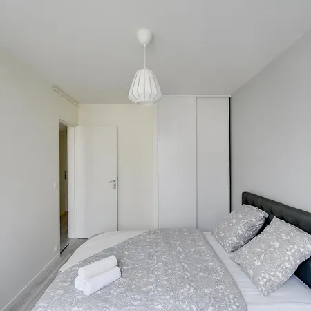 Chic And Spacious With Parking Appartamento